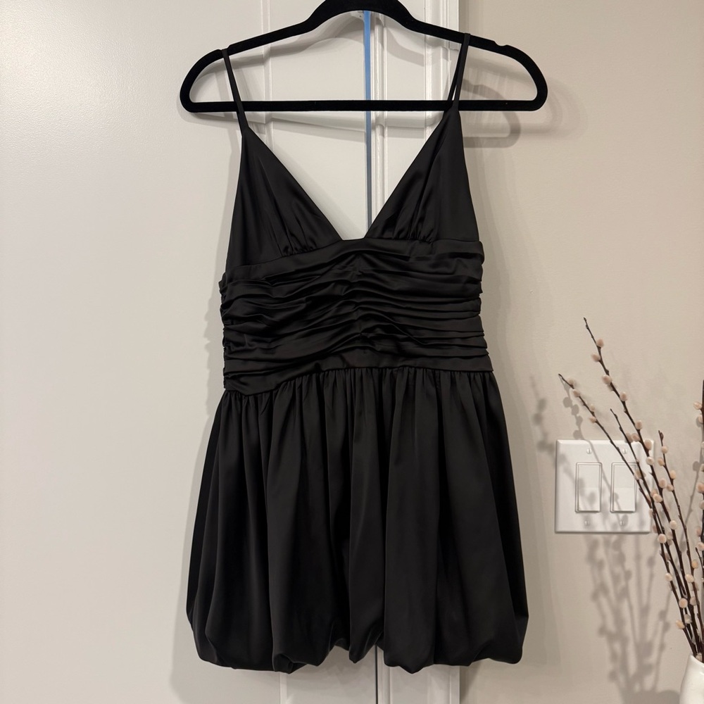 BLACK BUBBLE DRESS NWT size medium